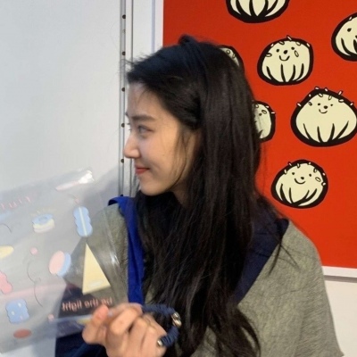 猎头黄仁勋的2025：高管从巨头挖，干活钟爱华人创业团队